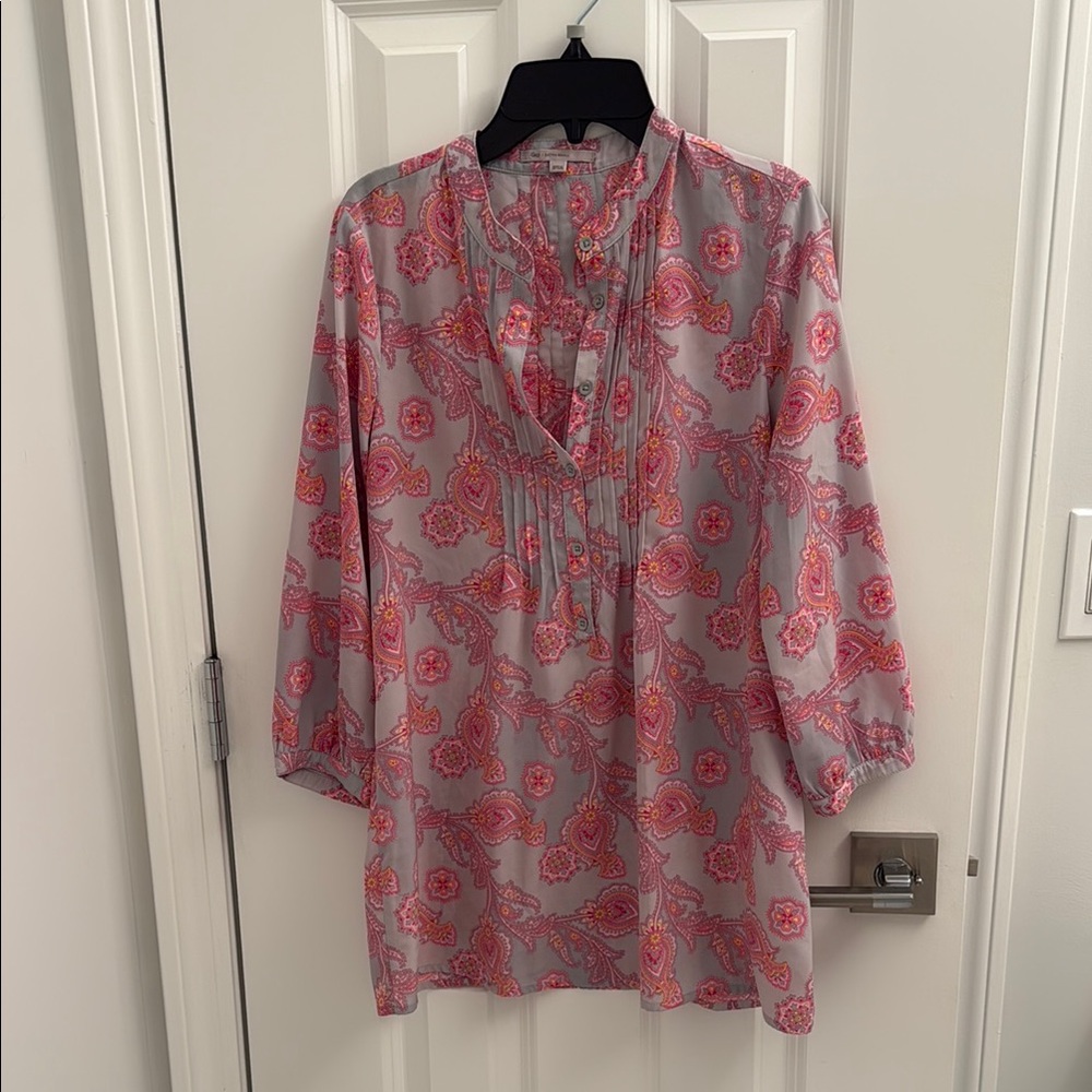 GAP Pink and Gray Floral Blouse
